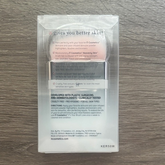 IT Cosmetics Heavenly Skin Brush - #705 - Picture 2 of 2